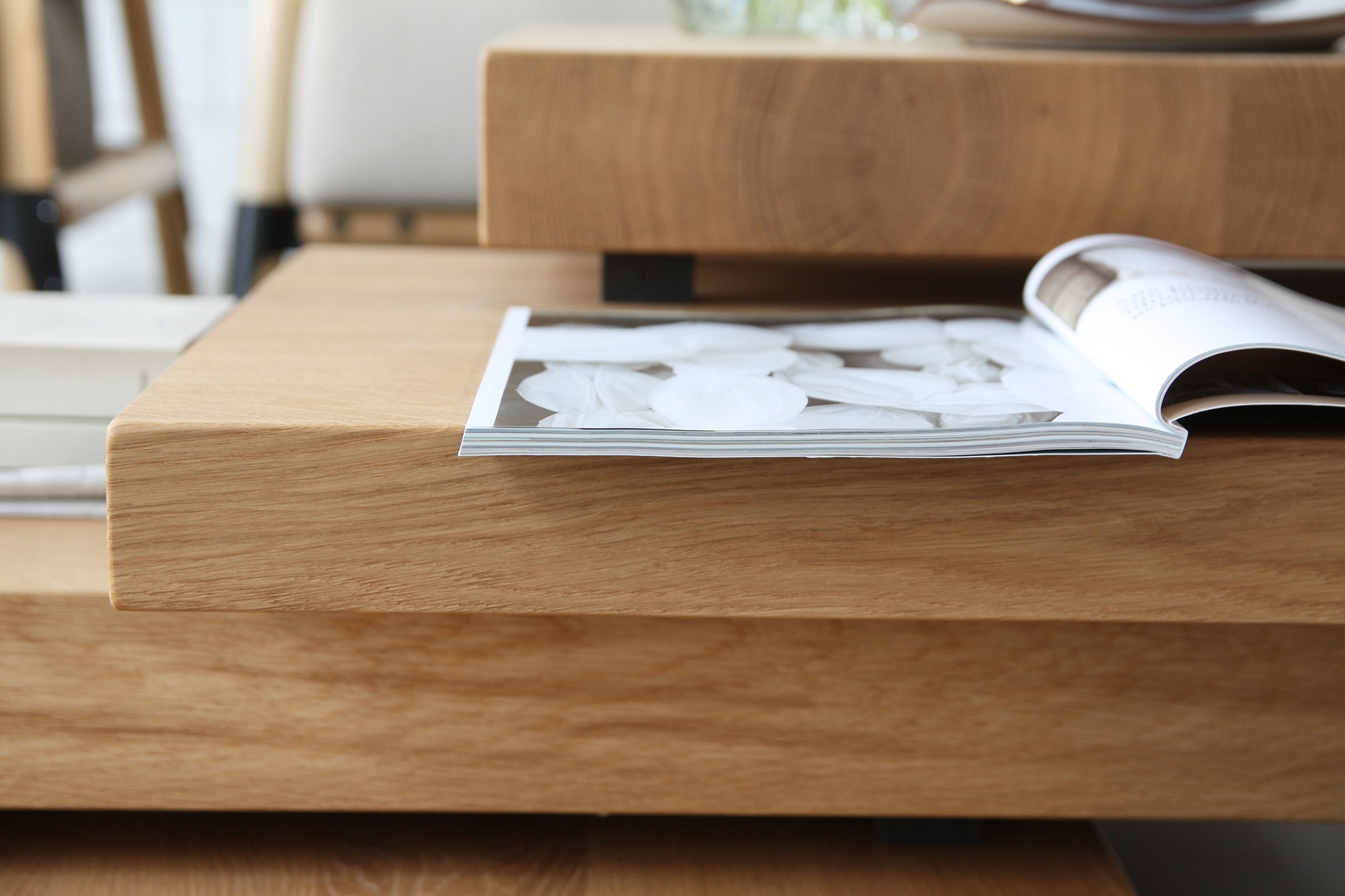 FRANK salontafel / ontwerp uit 2015 van Joeri Koolhoven