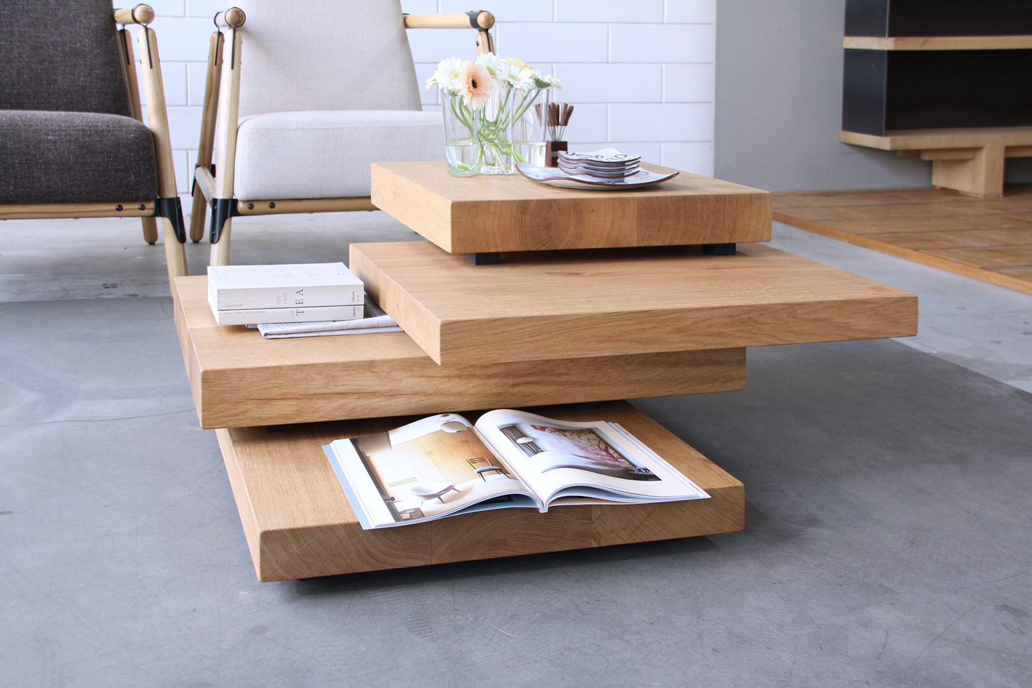 FRANK salontafel / ontwerp uit 2015 van Joeri Koolhoven